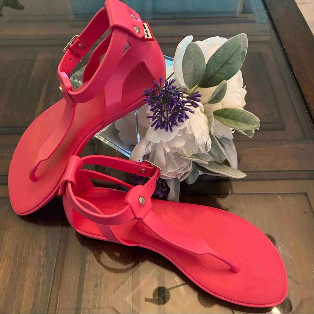 New Hunter T Strap Thong Sandals Pink Size 6